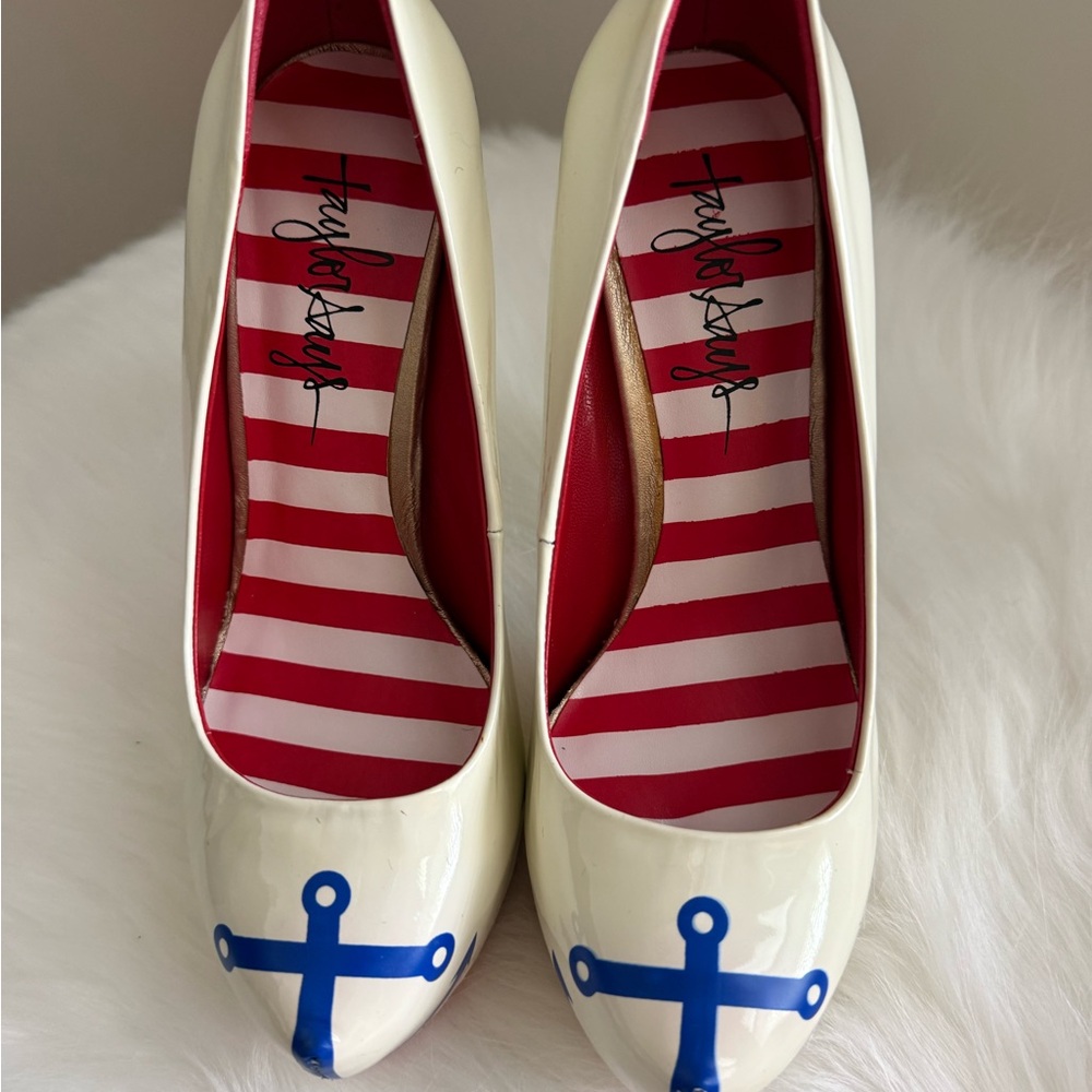 Elegant Cream and Blue Women's Heels